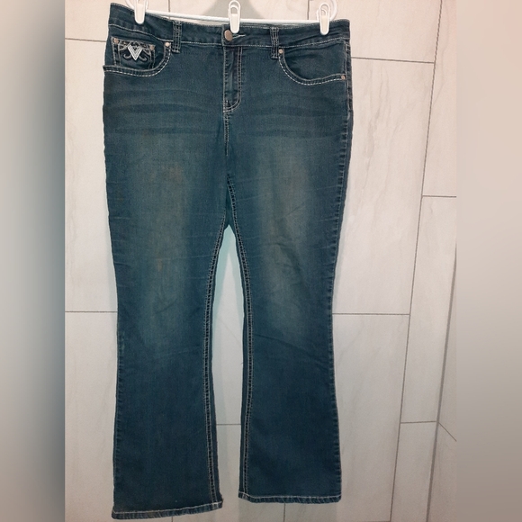 Women's Love Indigo Jeans size 16 good used condition, one flaw pictured - Picture 4 of 12